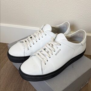 Axel Arigato B&W Clean 90 Women’s Leather Sneakers